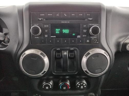 2011 Jeep Wrangler Sahara