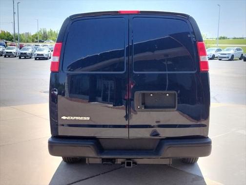 2020 Chevrolet Express 2500 RWD 2500 Regular Wheelbase WT