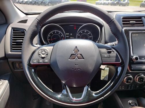 2025 Mitsubishi Outlander Sport 2.0 LE