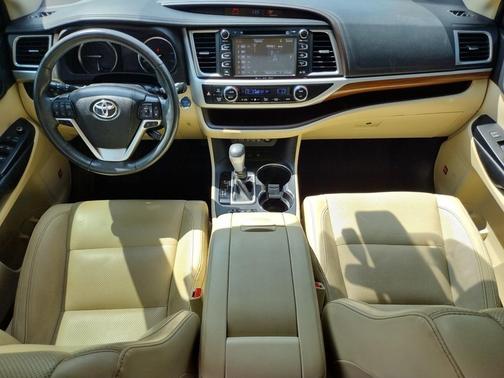 2019 Toyota Highlander Hybrid Platinum