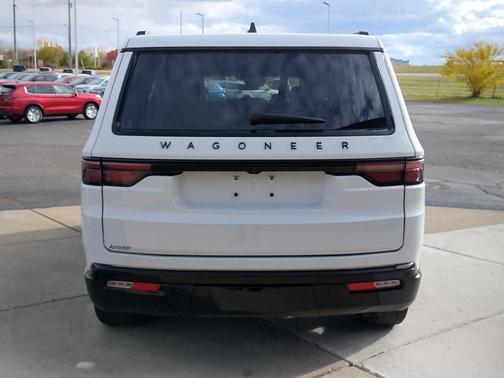 2024 Jeep Wagoneer Series II Carbide