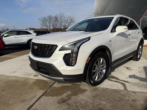 2022 Cadillac XT4 Premium Luxury