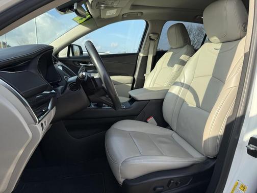 2022 Cadillac XT4 Premium Luxury