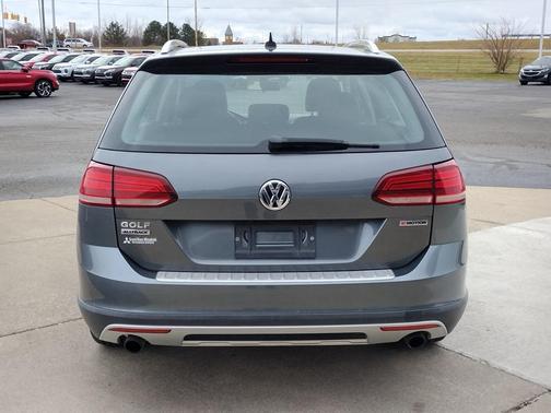 2019 Volkswagen Golf Alltrack TSI S