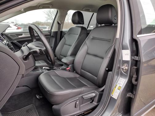 2019 Volkswagen Golf Alltrack TSI S