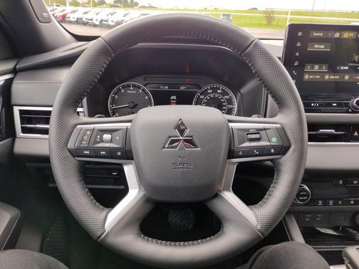 Red Diamond With Black Roof 2026 Mitsubishi Outlander RALLIART 1.5T S-AWC