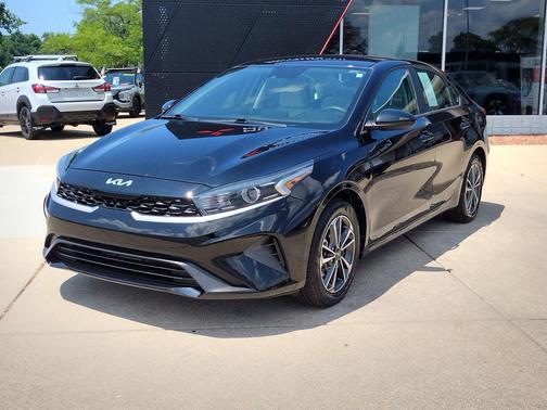 Aurora Black 2023 Kia Forte LXS