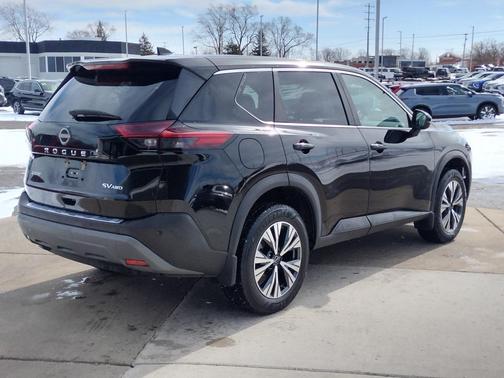 2022 Nissan Rogue SV
