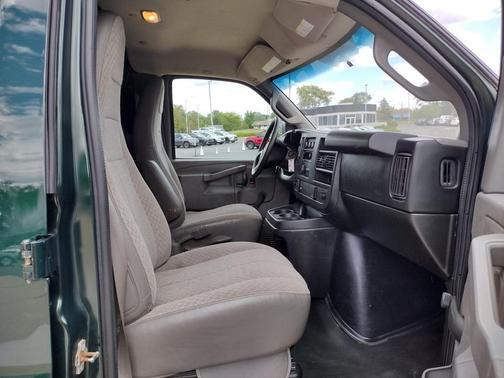 2016 Chevrolet Express 2500 Work Van