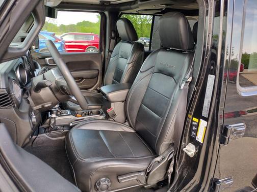 Black Clearcoat 2023 Jeep Wrangler 4xe Sahara
