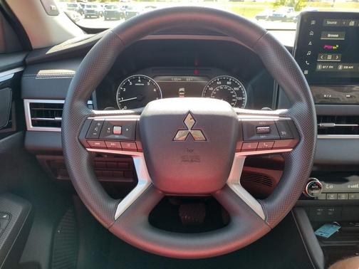 2025 Mitsubishi Outlander ES 2.5 S-AWC