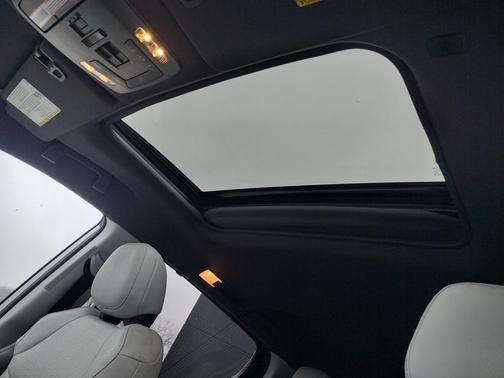 2021 Toyota Sienna XSE 7 Passenger