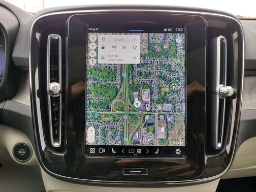 Gray 2023 Volvo XC40 B4 Ultimate Dark Theme