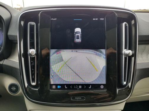 Gray 2023 Volvo XC40 B4 Ultimate Dark Theme