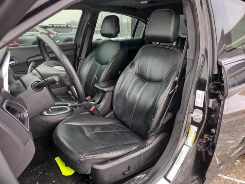 2014 Chrysler 200 Limited