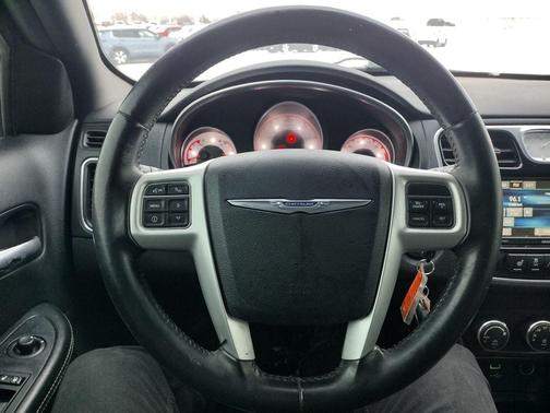 2014 Chrysler 200 Limited