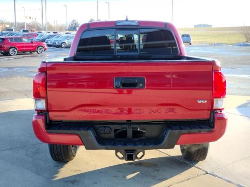 2016 Toyota Tacoma SR