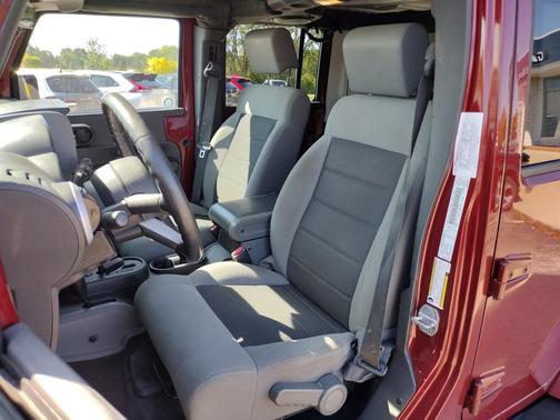 2010 Jeep Wrangler Unlimited Sahara