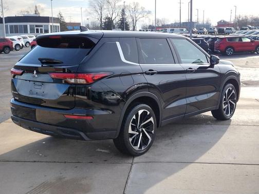 2022 Mitsubishi Outlander ES 2.5 2WD