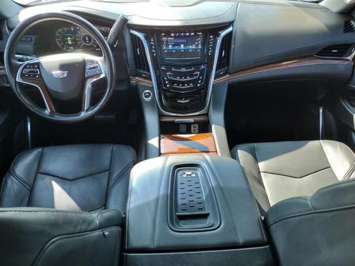 2016 Cadillac Escalade Luxury