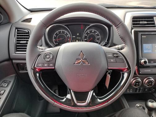 2025 Mitsubishi Outlander Sport 2.0 LE