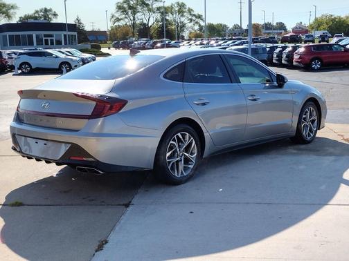 2021 Hyundai SONATA SEL