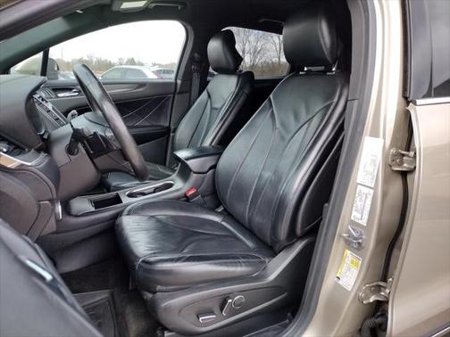 2015 Lincoln MKC Base