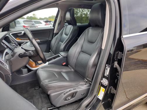 2017 Volvo XC60 T6 Inscription