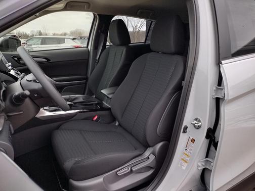 2026 Mitsubishi Eclipse Cross LE