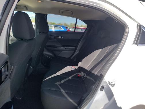 White Diamond 2026 Mitsubishi Eclipse Cross LE