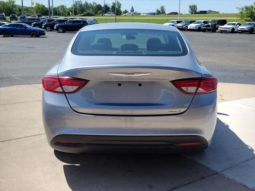 2016 Chrysler 200 LX