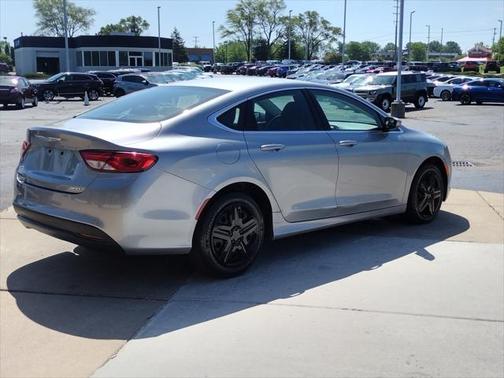 2016 Chrysler 200 LX