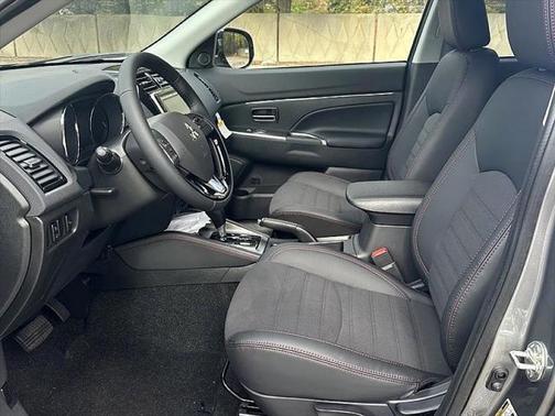 2024 Mitsubishi Outlander Sport SE