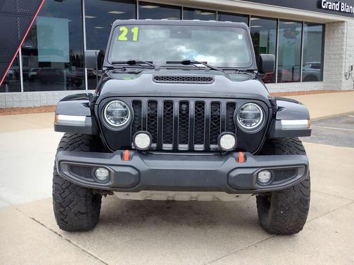 Black 2021 Jeep Gladiator Mojave
