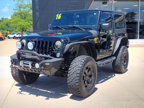 Black Clearcoat 2016 Jeep Wrangler Sport