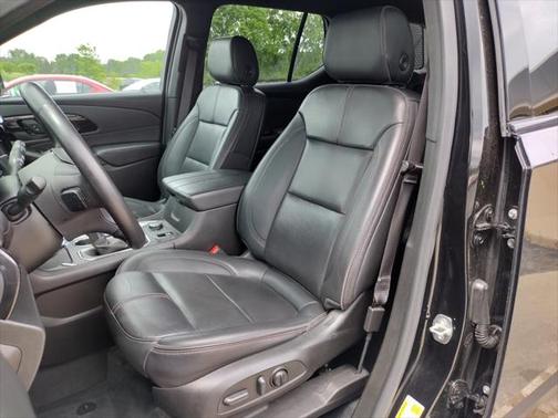 2022 Chevrolet Traverse RS