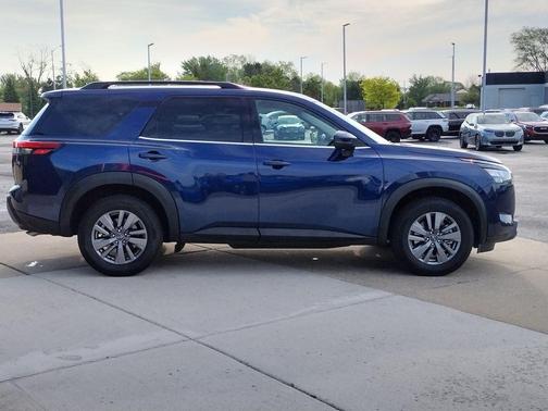Deep Ocean Blue Pearl 2025 Nissan Pathfinder SV FWD