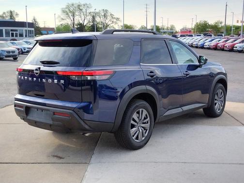 Deep Ocean Blue Pearl 2025 Nissan Pathfinder SV FWD
