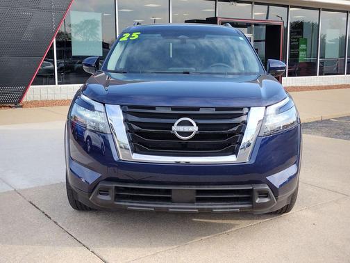 Deep Ocean Blue Pearl 2025 Nissan Pathfinder SV FWD