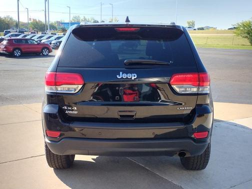2017 Jeep Grand Cherokee Laredo