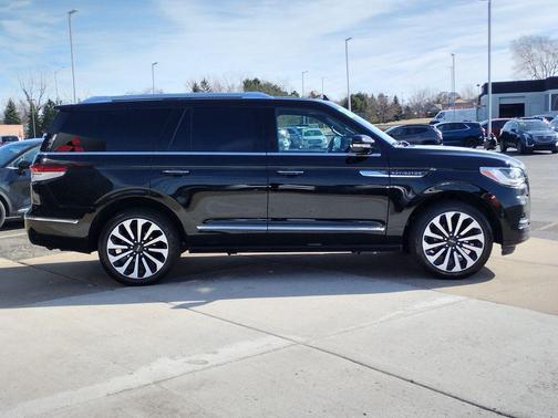 2022 Lincoln Navigator Reserve