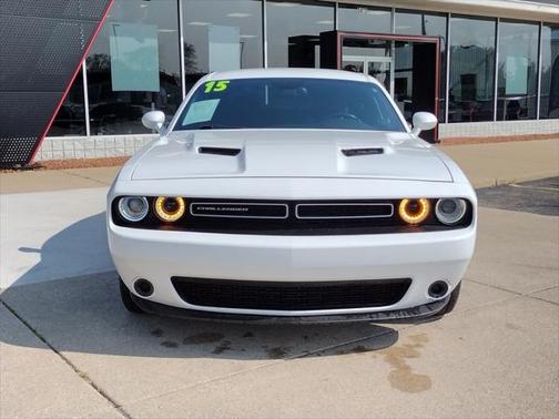 2015 Dodge Challenger SXT