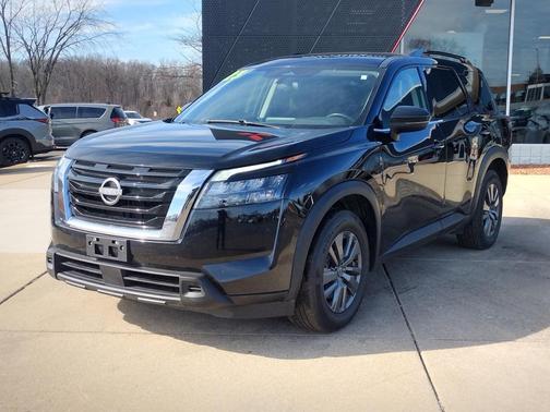 2023 Nissan Pathfinder SV 4WD