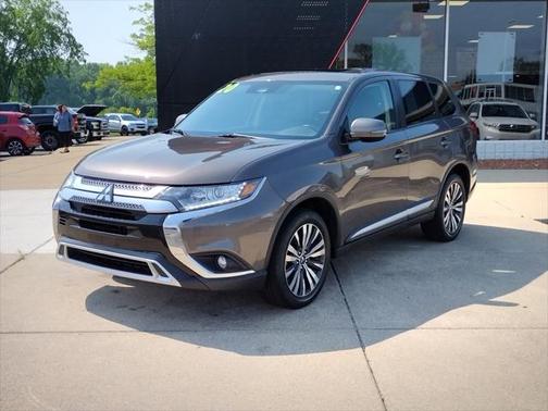 2020 Mitsubishi Outlander SE