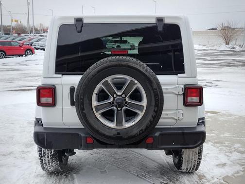 2023 Jeep Wrangler 4-Door Sahara