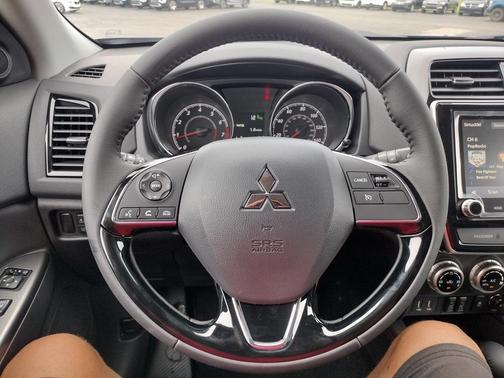 2025 Mitsubishi Outlander Sport SE