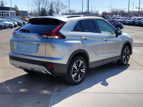 2023 Mitsubishi Eclipse Cross SE
