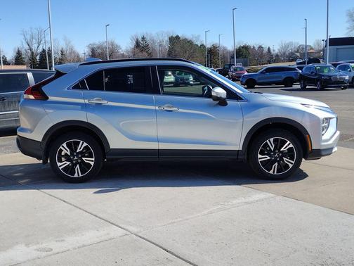 2023 Mitsubishi Eclipse Cross SE