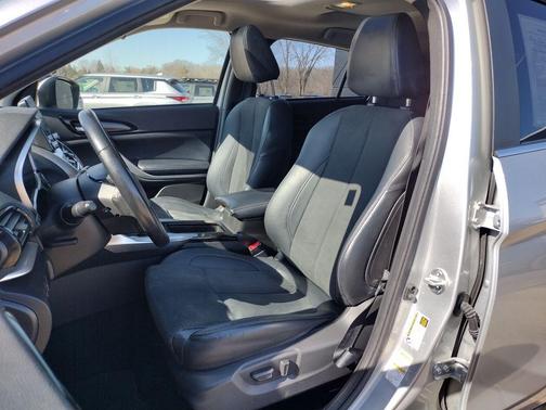 2023 Mitsubishi Eclipse Cross SE