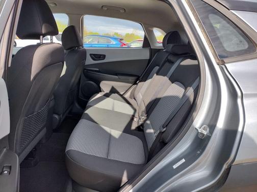 Sonic Silver 2020 Hyundai KONA SE